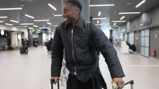 Επέστρεψε στη Θεσσαλονίκη για τον ΠΑΟΚ ο Μεϊτέ - «Θα τα πούμε σύντομα στο γήπεδο» δήλωσε ο Γάλλος - Βίντεο