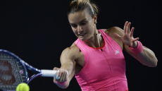 Η Μαρία Σάκκαρη προκρίθηκε στον 2ο γύρο του Qatar Open και αντιμετωπίζει την Σβιόντεκ