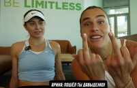 Η Σαμπαλένκα απάντησε με χειρονομία στις δηλώσεις του Νταβιντένκο για τα έπαθλα στο τένις - Βίντεο