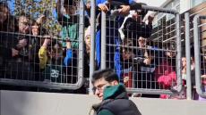 Παναθηναϊκός: Ο Καλαϊτζάκης βρέθηκε στο σχολείο που πήγαινε ως μαθητής μαζί με το Κύπελλο - Δείτε βίντεο