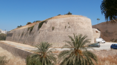 Ηράκλειο: 42χρονη έπεσε στο κενό από τα ενετικά τείχη και σκοτώθηκε
