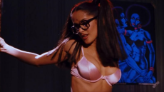 H Σάλμα Χάγιεκ θυμήθηκε την σέξι εμφάνισή της στο Dogma πριν από 25 χρόνια - Δείτε τις φωτογραφίες από το Instagram