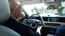 O Ερντογάν έκανε test drive στο νέο ηλεκτρικό αυτοκίνητο της τουρκικής εταιρίας Togg - Δείτε βίντεο
