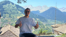 Λάζαρος Χριστοδουλόπουλος: Ανέβασε φωτογραφία με τα κασκόλ των ομάδων του Big-5 που αγωνίστηκε 