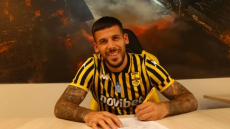 Άρης: Ανακοίνωσε τον πρώην ποδοσφαιριστή της Μπαρτσελόνα, Κάρλες Πέρεθ - «Μου αρέσει η πίεση»