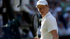 Wimbledon: Στον τελικό για πρώτη φορά ο Σίνερ, «ισοπέδωσε» με  3-0 σετ τον Τζόκοβιτς - Βίντεο 