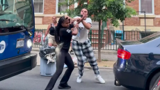 Νέα Υόρκη: Άγριος καβγάς για μια θέση πάρκινγκ - Απειλές θανάτου δέχεται η 45χρονη Ρουμάνα που επιτέθηκε με την κόρη της σε 21χρονη Αφροαμερικανή
