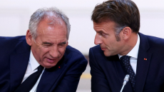 Σε περιδίνηση η Γαλλία από το «μνημόνιο» του Μπαϊρού για το έλλειμμα - Καταργεί από αργία μέχρι και τη Δευτέρα του Πάσχα