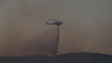  Διάσπαρτες εστίες στο Κρυονέρι - Σηκώθηκαν τα πρώτα εναέρια: Εύβοια, Μεσσηνία, Κύθηρα, Κρήτη τα πιο δύσκολα μέτωπα