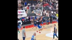 Νίκολα Γιόκιτς Έκανε ανάποδο κάρφωμα στην προθέρμανση του αγώνα Σερβία-Γερμανία
