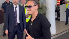 Έφτασε στη Ρώμη ο Κώστας Τσιμίκας για λογαριασμό της Ρόμα - Βίντεο 