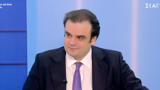 Πιερρακάκης: Η κρίση στη Γαλλία δεν θα μας επηρεάσει - Προτιμάμε τις πατριωτικές φοροαπαλλαγές από τους πατριωτικούς φόρους