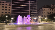 Βίντεο: Στα ροζ «ντύθηκε» η πλατεία Κοτζιά για τον καρκίνο του μαστού