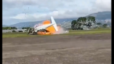 Τρομακτικό δυστύχημα στη Βενεζουέλα: Μικρό δικινητήριο συνετρίβη κατά την απογείωση - Τούμπαρε, καρφώθηκε στο έδαφος και πήρε φωτιά, δείτε βίντεο