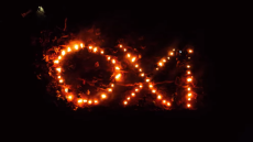 Το ξεχωριστό «όχι» στη Χίο με φωτιές στα Καρδάμυλα - Δείτε βίντεο