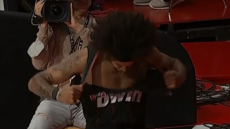 Ολυμπιακός: Ο Γουόρντ έσκισε τη φανέλα του μετά από χαμένο λέι απ - Βίντεο 