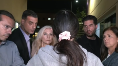 Κάνω έκκληση στις γυναίκες της άλλης οικογένειας, να ζήσουν τα παιδιά μας, λέει η σύζυγος του 29χρονου που παραδόθηκε για τη συμπλοκή στα Βορίζια