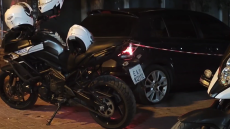 Ανάποδα σε λεωφόρο μπήκαν οι διαρρήκτες που τραυμάτισαν αστυνομικούς για να διαφύγουν στον Άγιο Δημήτριο - Η μαρτυρία για το σπίτι που άνοιξαν