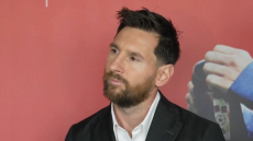 Δάκρυσε ο Μέσι σε βράβευσή του: «Ήθελα να περάσω ολόκληρη την καριέρα μου στην Μπαρτσελόνα»
