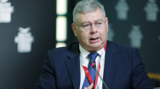 Σιάμισιης (HELLENiQ ENERGY): Ανάγκη να συνεχιστούν οι μεταρρυθμίσεις στην Ελλάδα – Σε πλήρη εξέλιξη η ενεργειακή μετάβαση