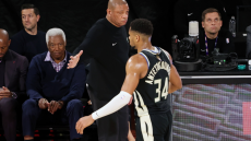 Αποκάλυψη από κορυφαίο ρεπόρτερ του NBΑ: Ο Αντετοκούνμπο είχε ζητήσει ανταλλαγή, θέλει να παίξει στους Νικς, βίντεο 