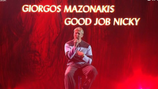 Ο Good Job Nicky τραγούδησε για πρώτη φορά ελληνικά: Ο «Αύγουστος» του Παπαζόγλου και ο αμανές στον Μαζωνάκη