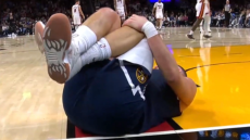 Αγωνία στους Νάγκετς: Ο Γιόκιτς χτύπησε στο γόνατο και σφάδαζε στο παρκέ, δείτε βίντεο