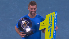 Ο ερασιτέχνης τενίστας  Τζόρνταν Σμιθ κέρδισε 1 εκατ. δολάρια στο  1 Point Slam, βίντεο 