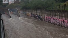 ​Φούσκωσε ο Ποδονίφτης: Βίντεο με τα ορμητικά νερά λίγο πριν την εκβολή στον Κηφισό