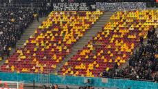 Στεάουα Βουκουρεστίου: Η συμβολική κίνηση με την οποία οι Ρουμάνοι τίμησαν τη μνήμη των 7 νεκρών οπαδών του ΠΑΟΚ 