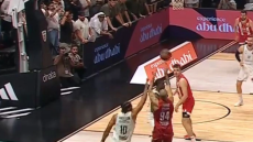 Βίντεο: Το τρίποντο του Φουρνιέ που έστειλε το Ντουμπάι - Ολυμπιακός στην παράταση 