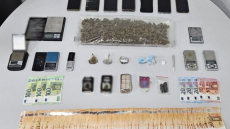 Τέλος σε σπείρα που είχε βγάλει €195.000 από διακίνηση ναρκωτικών στη Θεσσαλονίκη, το βίντεο της επιχείρησης της ΕΛΑΣ