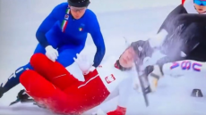 Σοκαριστικό βίντεο στους Χειμερινούς Ολυμπιακούς: Αθλήτρια πατινάζ ταxύτητας παραλίγο να χάσει το μάτι της από την λεπίδα πατινιού αντιπάλου