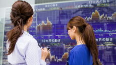 Iσχυρή ανάκαμψη στα χρηματιστήρια της Ασίας με φόντο την απότομη πτώση στο πετρέλαιο και τις δηλώσεις Τραμπ