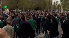 «Τρέλα» στη Σεβίλλη από τους οπαδούς του Παναθηναϊκού λίγες ώρες πριν την ρεβάνς με την Μπέτις, βίντεο 