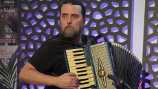 Στάθης Δρογώσης: Έλαβα μηνύματα μίσους από αντιεμβολιαστές, ζήτω η επιστήμη, η ιατρική η βιολογία και η ψυχοθεραπεία