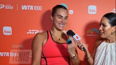 Πιτσιρικάς έκανε πρόταση γάμου στη Σαμπαλένκα με πλαστικό δαχτυλίδι, δείτε βίντεο 