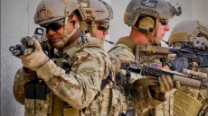 Axios: Πώς οι ΗΠΑ διέσωσαν και το δεύτερο μέλος πληρώματος του F-15 που καταρρίφθηκε στο Ιράν
