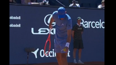 To underarm σερβίς που χάρισε τη νίκη στη Βαρκελώνη στον Μπόρζες, βίντεο 