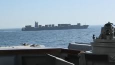 «Εκκενώστε το μηχανοστάσιο, ετοιμαζόμαστε για πυρά ακινητοποίησης»: Aντιτορπιλικό των ΗΠΑ σταμάτησε ιρανικό πλοίο που επιχείρησε να σπάσει τον αμερικανικό αποκλεισμό