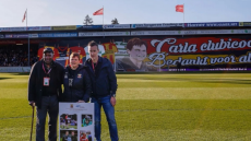 Το ξεχωριστό πανό των οπαδών της Γκόου Αχέντ Ινγκλς: Αποχαιρέτησαν εργαζόμενη που συνταξιοδοτήθηκε μετά από τρεις δεκαετίες