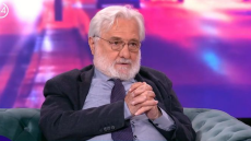 Σμαραγδής: Ξέρω ποιος θα υποδυθεί τον Κολοκοτρώνη, αξίζει να γίνει ταινία ο Βαγγέλης Παπαθανασίου που τον κυνήγησε η Αριστερά