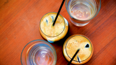 Freddo, ο διάδοχος του φραπέ: Ο καφετζής έγινε... baristas
