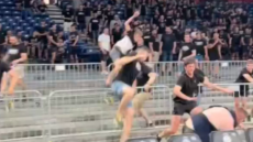 Χαμός στο Βελιγράδι πριν τον αγώνα Παρτίζαν-Ντουμπάι BC: Σέρβοι οπαδοί εισέβαλαν με άγριες διαθέσεις στο παρκέ, δείτε βίντεο 