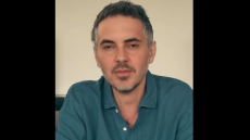 Ο Μιχάλης Χατζηγιάννης αποχαιρέτησε τον Γιώργο Μαζωνάκη με το «Ανήκω σε μένα»: Φίλε μου αγαπημένε θα μας λείψεις