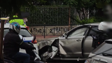 Εκτροπή αυτοκινήτου στη Βασιλίσσης Σοφίας: Χτύπησε σε κολόνα, βίντεο