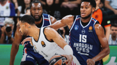 H Εφές «κατάπιε» τη Ρεάλ 94-84 και την άφησε χωρίς νίκη στις δύο πρώτες αγωνιστικές της Euroleague, δείτε βίντεο