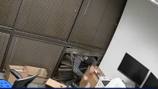 Η στιγμή που διαρρήκτης κλέβει δεκάδες άδεια κουτιά Mac Mini, αλλά ξεχνάει να πάρει τους υπολογιστές