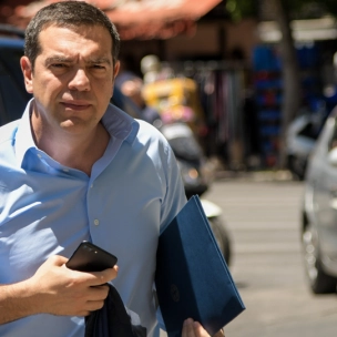 ΣΥΡΙΖΑ: Βγήκαν «μαχαίρια» στην Κουμουνδούρου