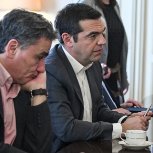 Γκρίνια στον ΣΥΡΙΖΑ: Φάγαμε χαστούκι γιατί ξεχάσαμε τη μεσαία τάξη!